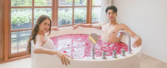 Romantic-Floral-Milk-Bath-2